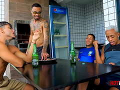 See these youthful boys take turns pounding a super-fucking-hot stunner in a kinky fourway hook-up